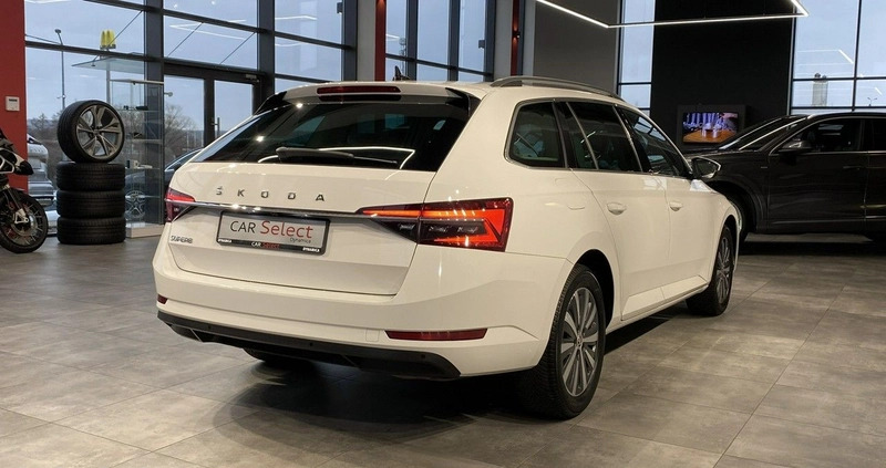 Skoda Superb cena 104900 przebieg: 107000, rok produkcji 2020 z Piastów małe 529